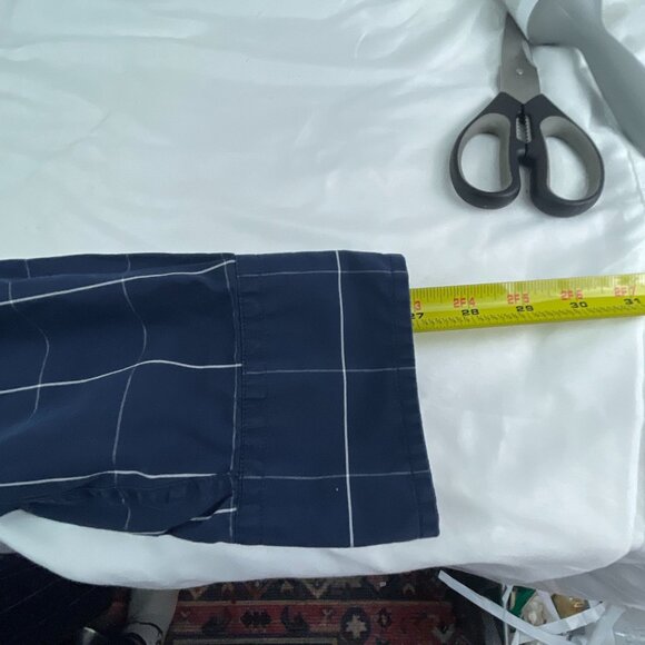 Tommy Hilfiger Men's Navy Blue Button-Down Shirt Windowpane Size M Cotton Blend - Picture 8 of 8